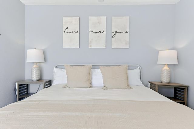 7569 White Sands Boulevard, Navarre, FL 32566