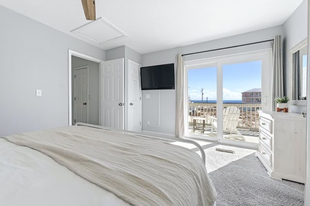 7569 White Sands Boulevard, Navarre, FL 32566