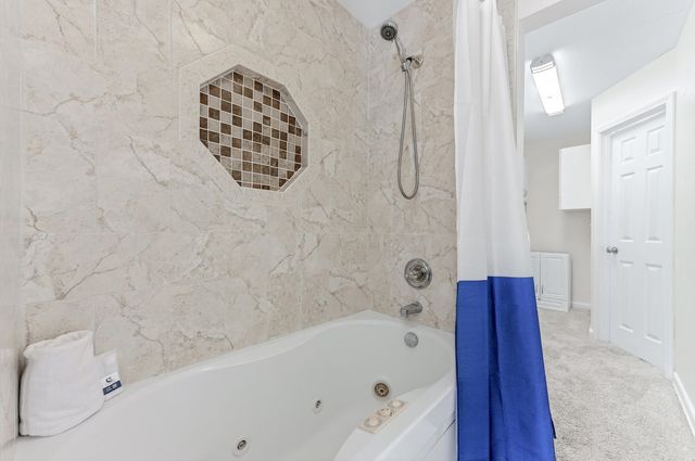 7569 White Sands Boulevard, Navarre, FL 32566