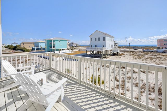 7569 White Sands Boulevard, Navarre, FL 32566