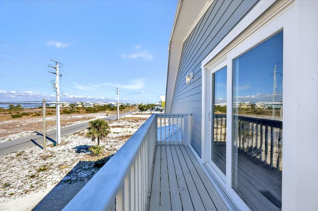 7569 White Sands Boulevard, Navarre, FL 32566