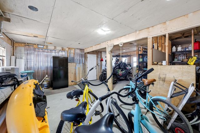 7569 White Sands Boulevard, Navarre, FL 32566