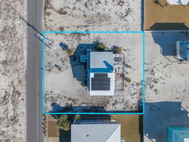 7569 White Sands Boulevard, Navarre, FL 32566
