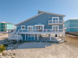7569 White Sands Boulevard, Navarre, FL 32566
