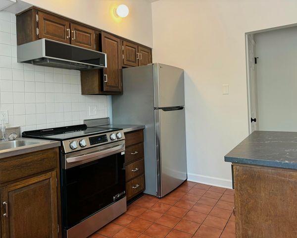561 S 5th Street, Columbus, OH 43206