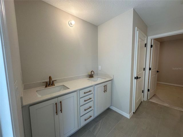 4934 EAGLE ROCK DRIVE, Wimauma, FL 33598