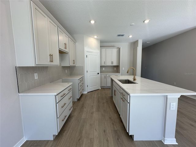 4934 EAGLE ROCK DRIVE, Wimauma, FL 33598