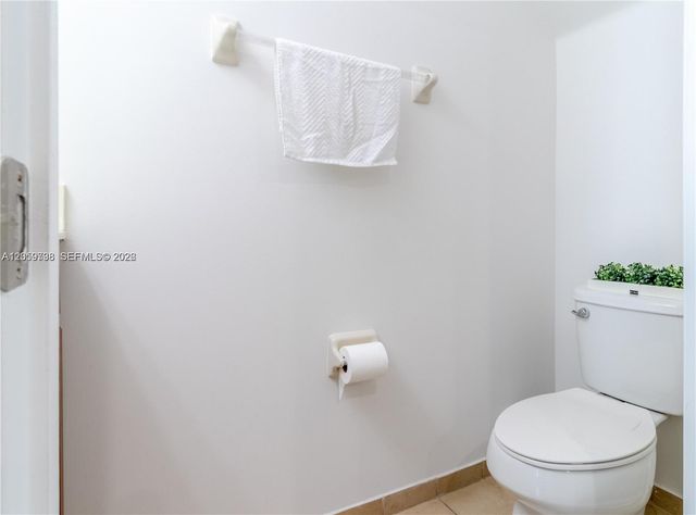 8845 W 35th Ave 8845, Hialeah, FL 33018