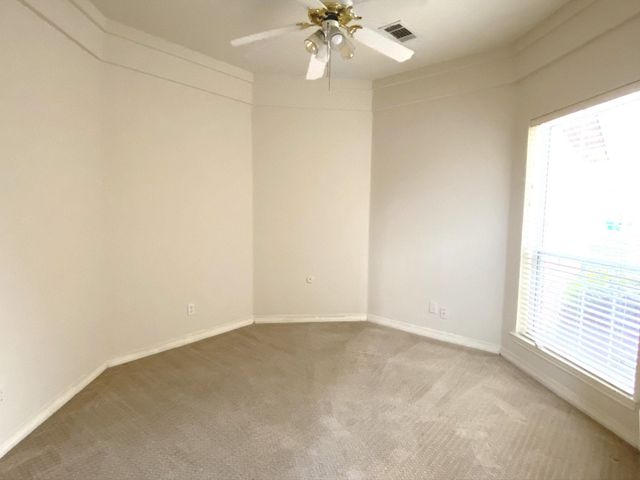 438 Lake Highland Drive, Lake Dallas, TX 75065