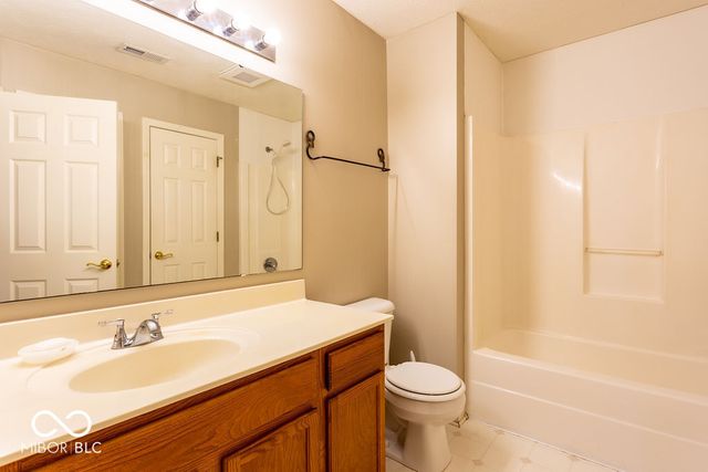 5814 Shipwatch Place, Indianapolis, IN 46237