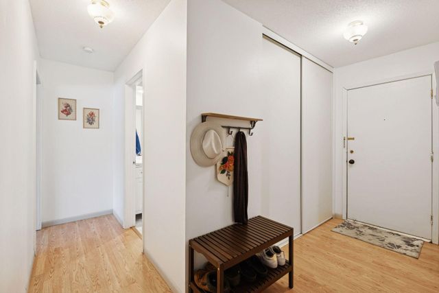 4350 Brookside Court 108, Edina, MN 55436