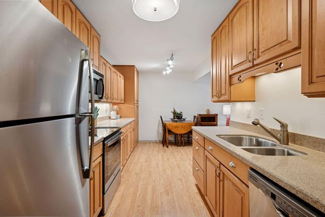 4350 Brookside Court 108, Edina, MN 55436