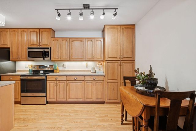 4350 Brookside Court 108, Edina, MN 55436