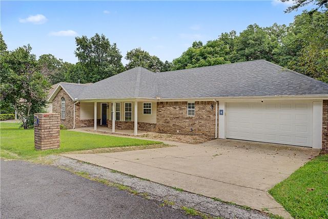 4 Benwick Lane, Bella Vista, AR 72714