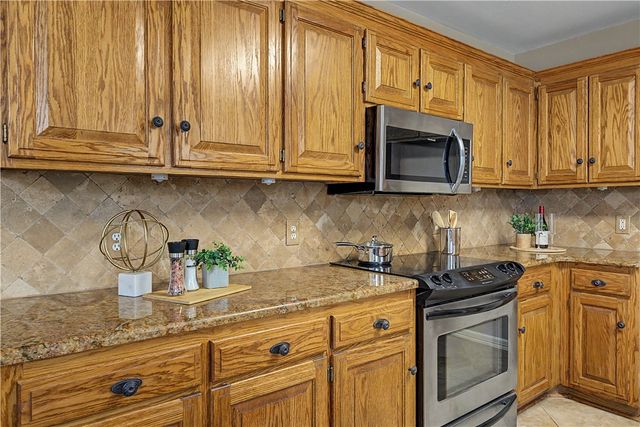 4 Benwick Lane, Bella Vista, AR 72714