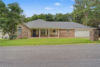 4 Benwick Lane, Bella Vista, AR 72714