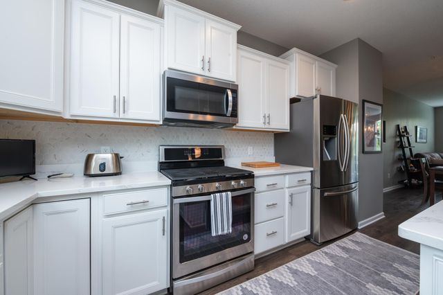 533 Satori Way, Chaska, MN 55318