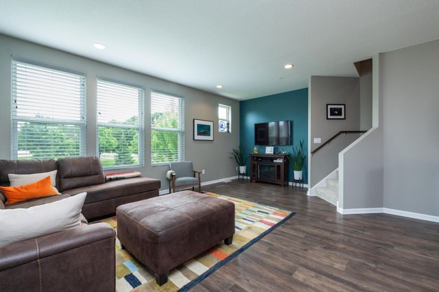 533 Satori Way, Chaska, MN 55318