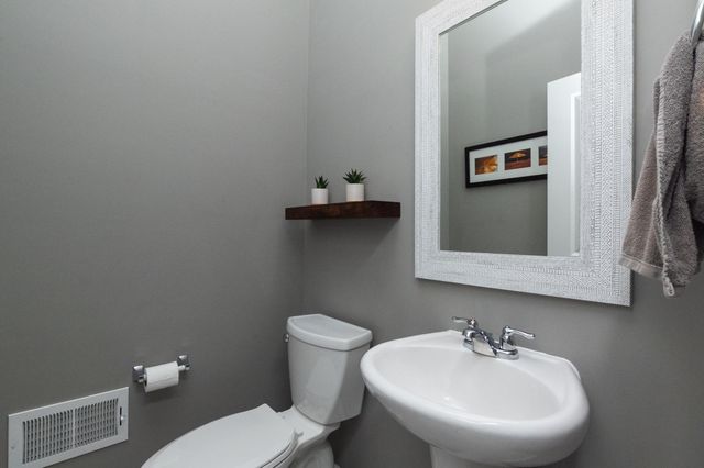 533 Satori Way, Chaska, MN 55318