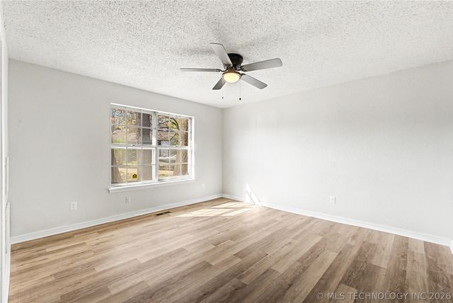 912 W Park Place, Broken Arrow, OK 74011