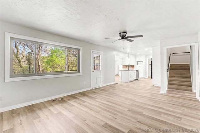 912 W Park Place, Broken Arrow, OK 74011