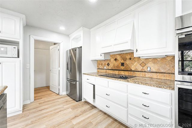 912 W Park Place, Broken Arrow, OK 74011