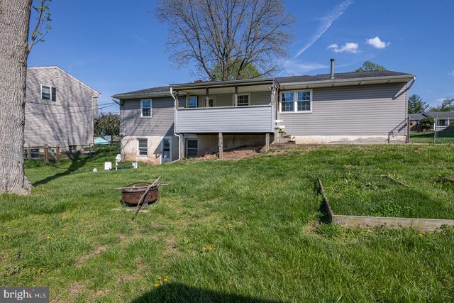 526 SILVER BROOK DR, Birdsboro, PA 19508