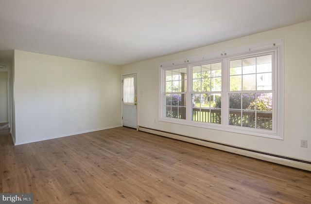 526 SILVER BROOK DR, Birdsboro, PA 19508