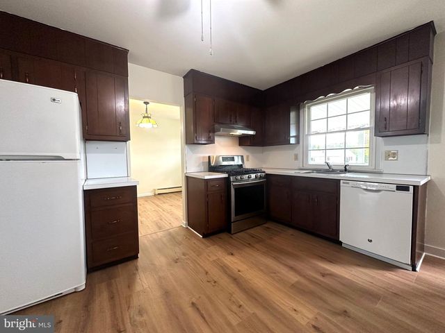 526 SILVER BROOK DR, Birdsboro, PA 19508