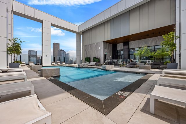 808 Crawford Street 4102, Houston, TX 77010