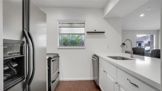 2056 SW 81st Way, Davie, FL 33324