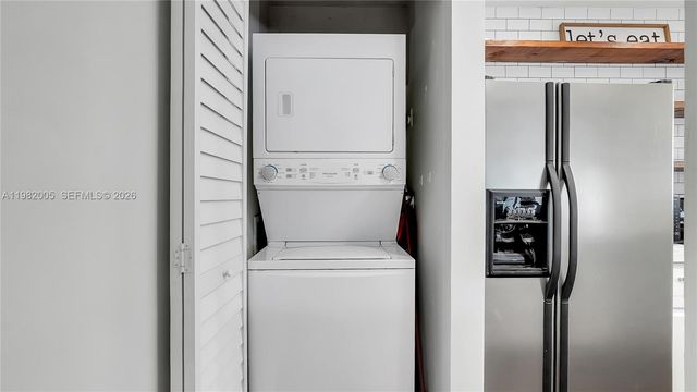 2056 SW 81st Way, Davie, FL 33324