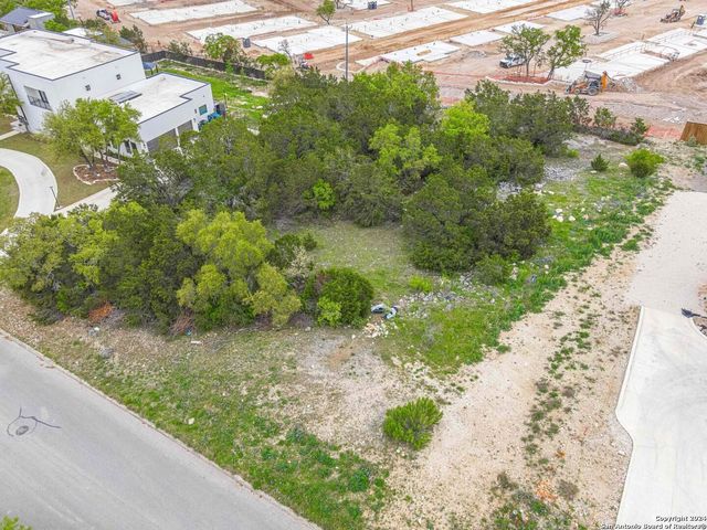 146 Champions Bend, San Antonio, TX 78258