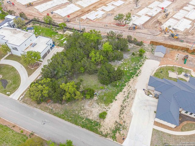 146 Champions Bend, San Antonio, TX 78258