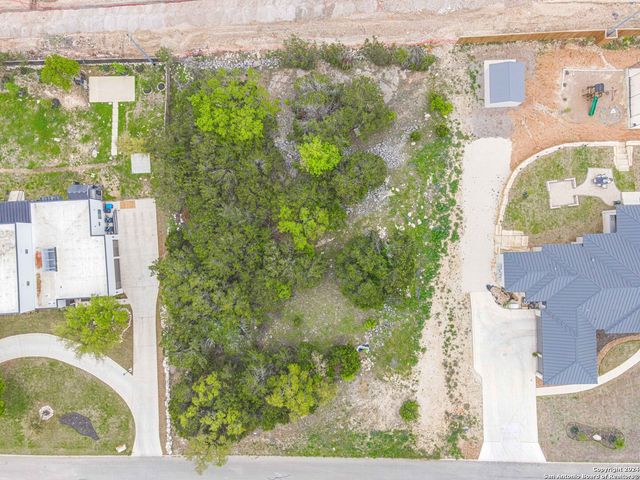 146 Champions Bend, San Antonio, TX 78258