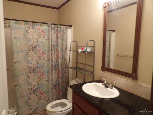 1406 W Ray Circle W, Mission, TX 78572