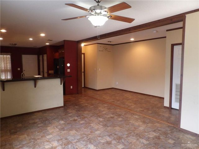1406 W Ray Circle W, Mission, TX 78572