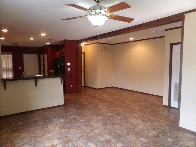 1406 W Ray Circle W, Mission, TX 78572