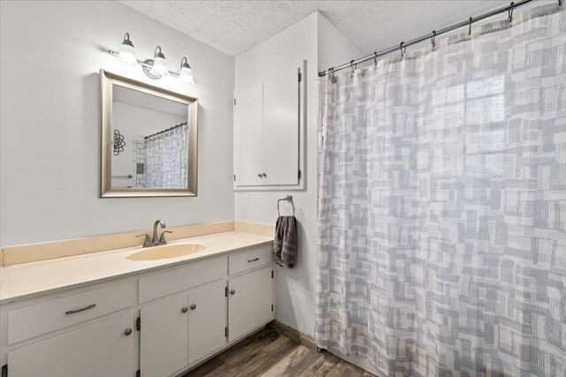 676 HERMITAGE TRAIL DR, Collierville, TN 38017