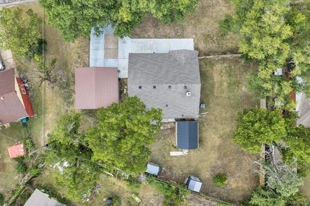 1514 Matlock Dr, Wichita, KS 67208