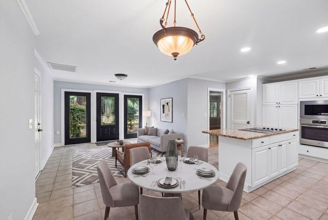 562 Fort Johnson Road, Charleston, SC 29412