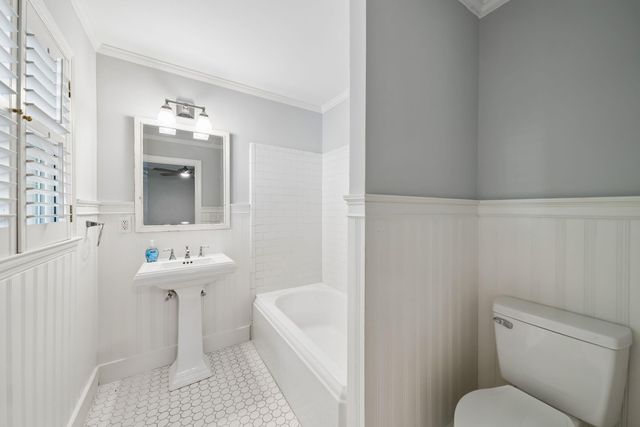 562 Fort Johnson Road, Charleston, SC 29412