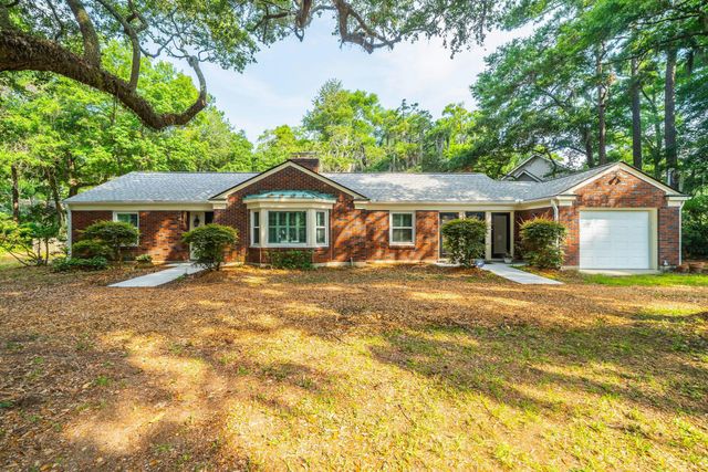 562 Fort Johnson Road, Charleston, SC 29412