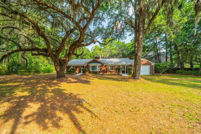562 Fort Johnson Road, Charleston, SC 29412