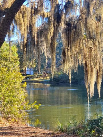 562 Fort Johnson Road, Charleston, SC 29412