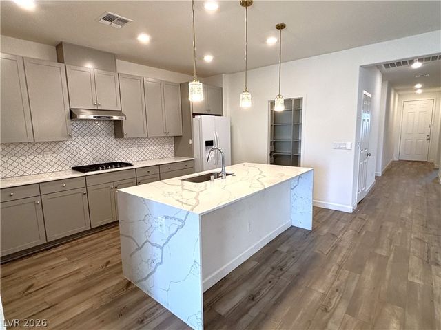 8948 Marigold Creek Street, Las Vegas, NV 89113