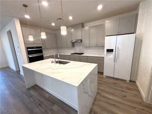 8948 Marigold Creek Street, Las Vegas, NV 89113