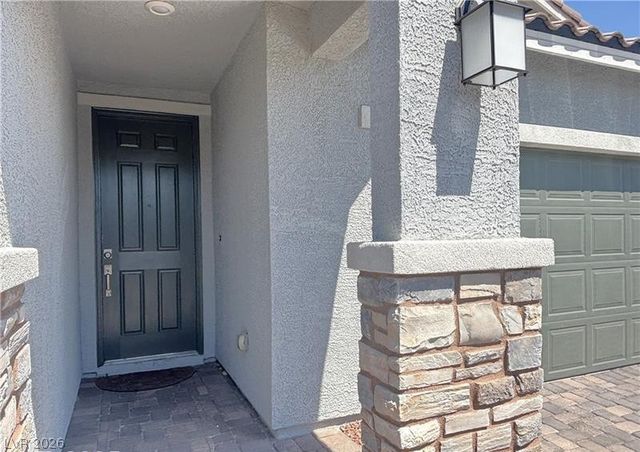 8948 Marigold Creek Street, Las Vegas, NV 89113