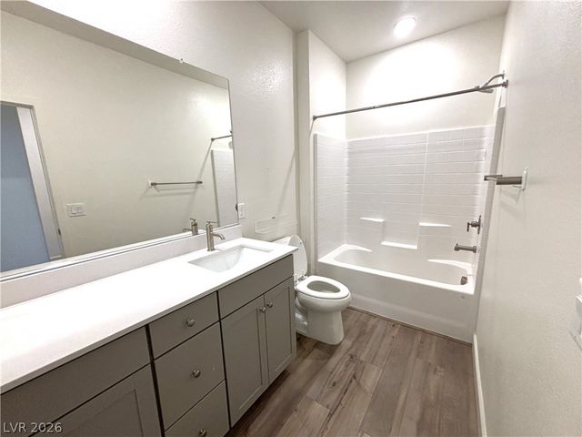 8948 Marigold Creek Street, Las Vegas, NV 89113