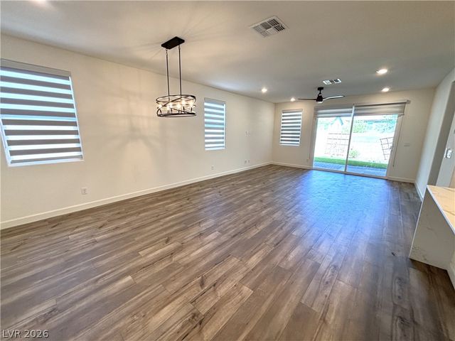 8948 Marigold Creek Street, Las Vegas, NV 89113